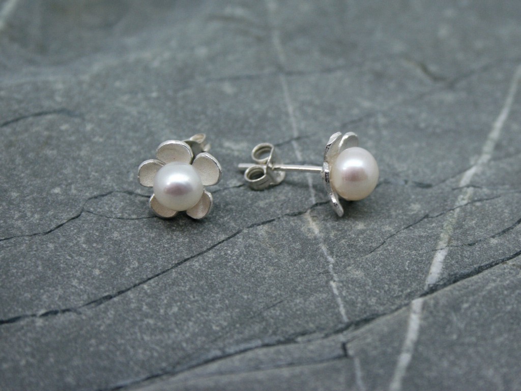 18K Gold Plated Sterling Silver & White Freshwater Pearl Stud Earrings - Signature Pearls