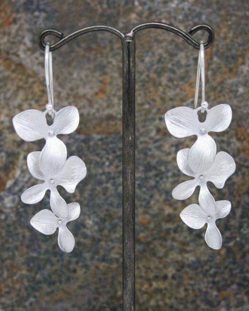 Elegant three long flower drop earrings