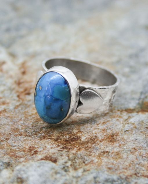 silver and turquoise ring with heart shoulders