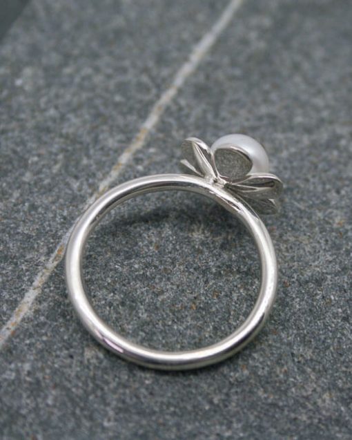 Handmade silver and pearl 6 petal flower ring