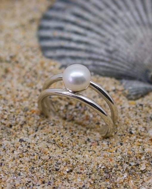 Silver double round wire band pearl ring